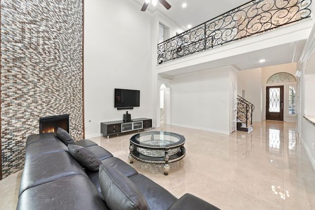 5411 Oban Terrace Lane, Sugar Land, TX 77479