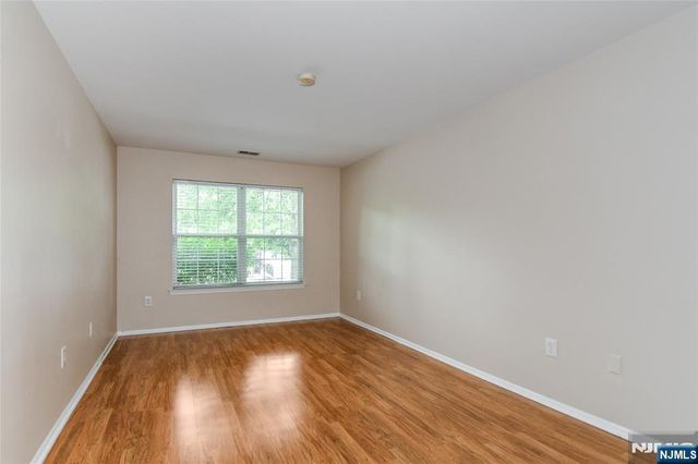 2055 Charles Court, Mahwah, NJ 07430