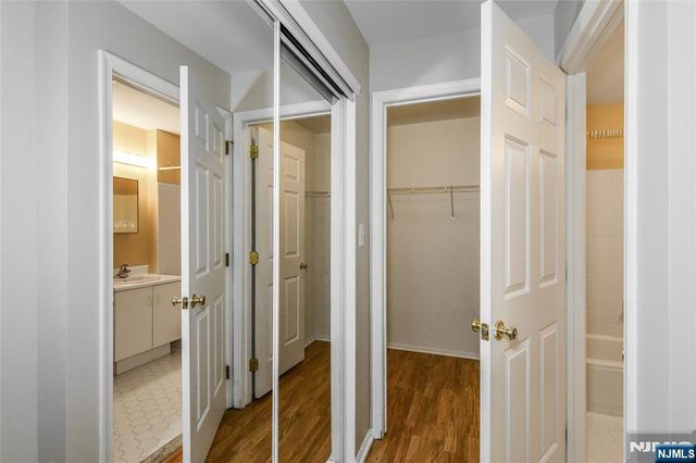 2055 Charles Court, Mahwah, NJ 07430
