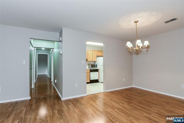 2055 Charles Court, Mahwah, NJ 07430