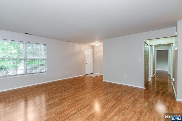 2055 Charles Court, Mahwah, NJ 07430