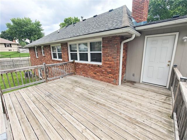 3900 S Hands Street, Independence, MO 64055