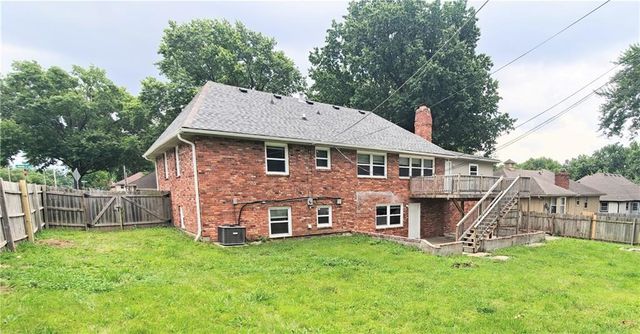 3900 S Hands Street, Independence, MO 64055