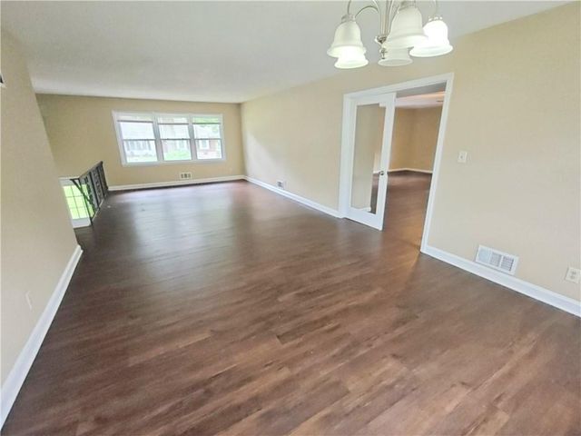 3900 S Hands Street, Independence, MO 64055