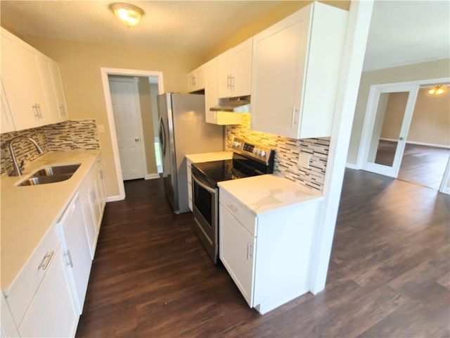 3900 S Hands Street, Independence, MO 64055