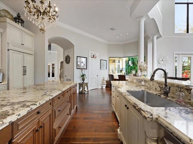 10596 Versailles Boulevard, Wellington, FL 33449