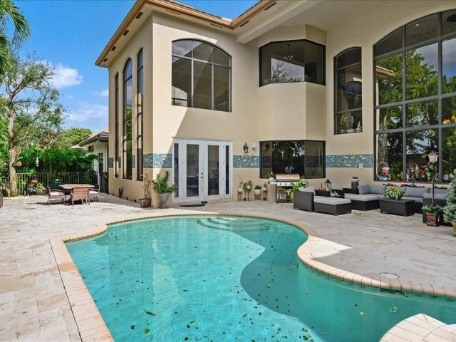 10596 Versailles Boulevard, Wellington, FL 33449
