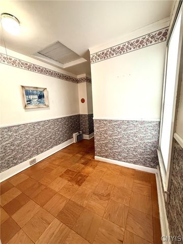 65 Perry Street, Auburn, NY 13021