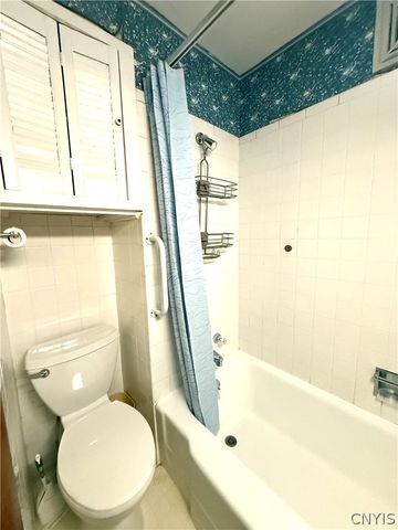 65 Perry Street, Auburn, NY 13021