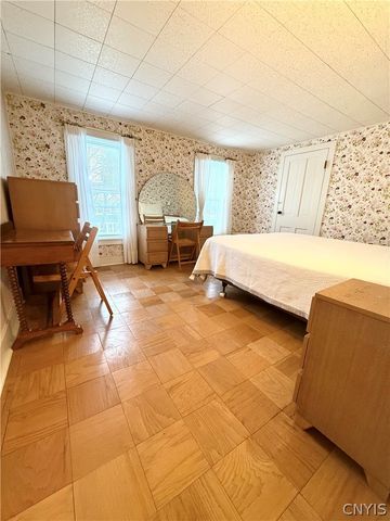 65 Perry Street, Auburn, NY 13021