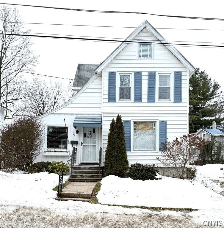 65 Perry Street, Auburn, NY 13021