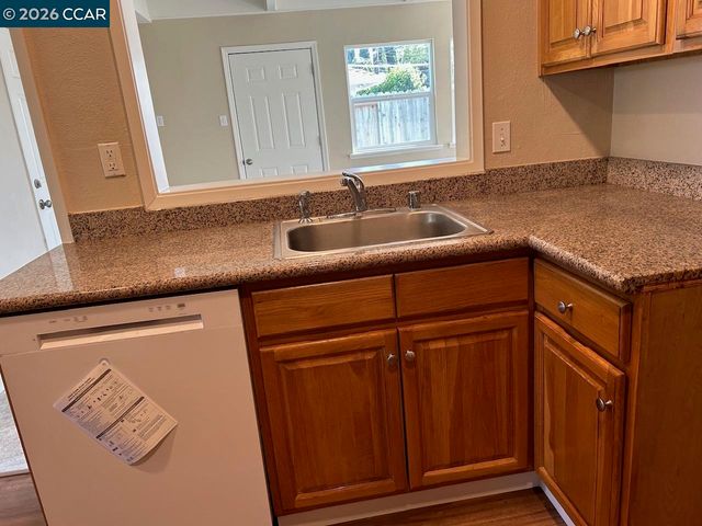 1517 Garfield St, Fairfield, CA 94533