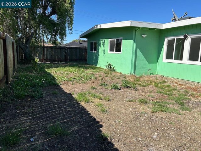 1517 Garfield St, Fairfield, CA 94533