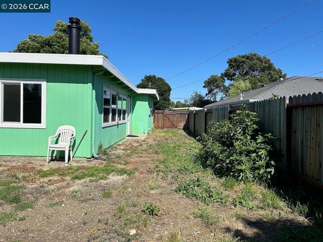 1517 Garfield St, Fairfield, CA 94533