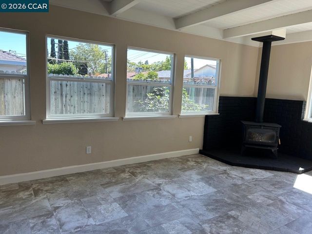 1517 Garfield St, Fairfield, CA 94533