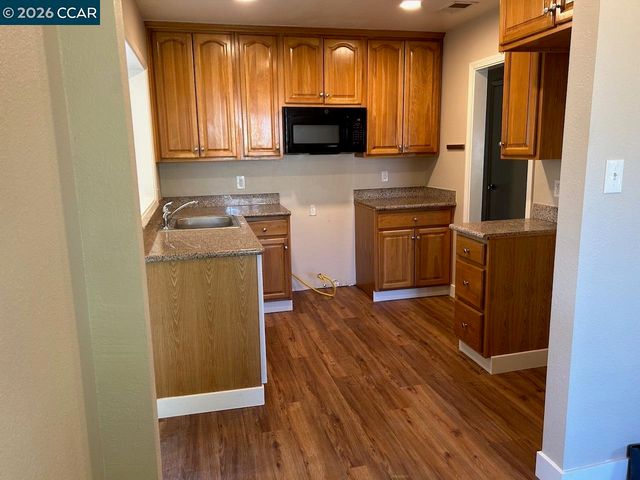1517 Garfield St, Fairfield, CA 94533