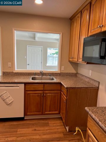 1517 Garfield St, Fairfield, CA 94533
