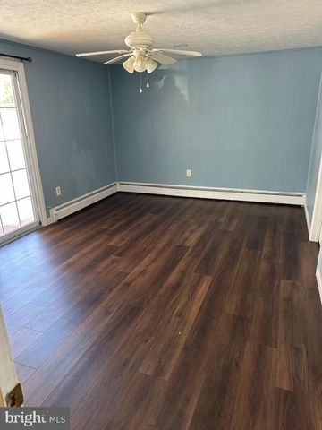 3906 FORESTDALE AVE, Woodbridge, VA 22193