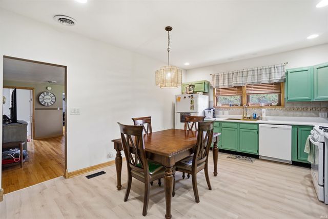 105 W North C Street, Gas City, IN 46933