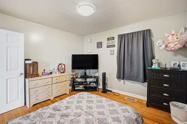 105 W North C Street, Gas City, IN 46933