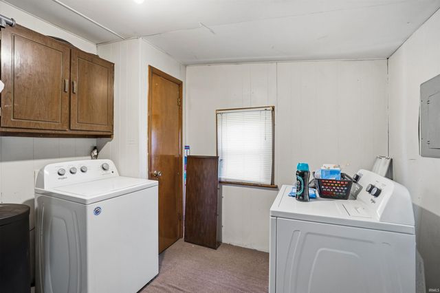 105 W North C Street, Gas City, IN 46933