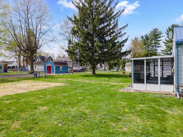 105 W North C Street, Gas City, IN 46933