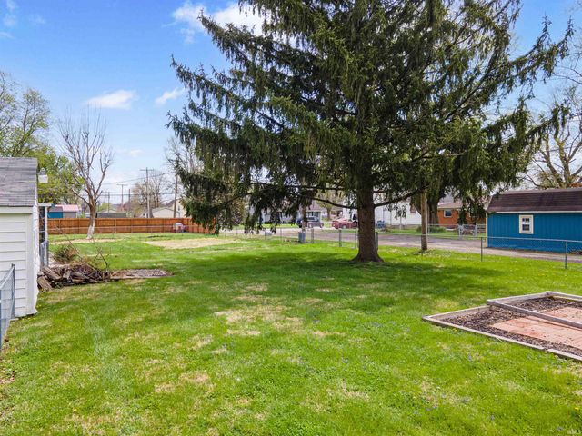 105 W North C Street, Gas City, IN 46933