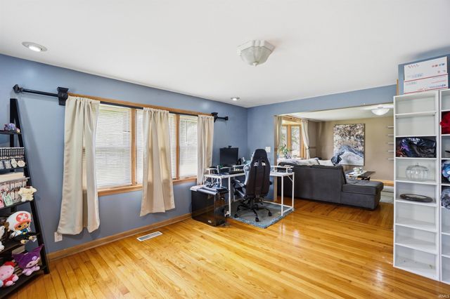 105 W North C Street, Gas City, IN 46933