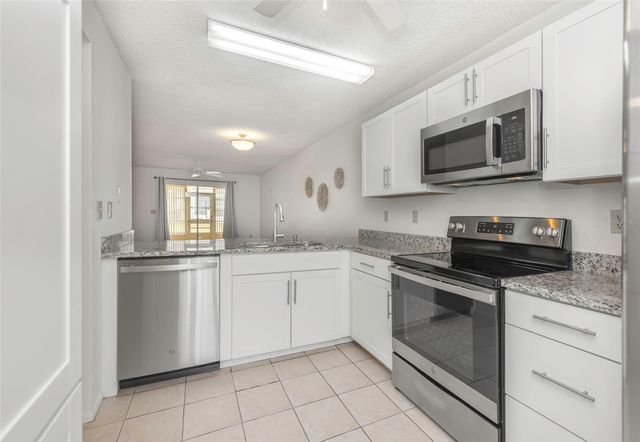 6518 THICKET TRAIL, New Port Richey, FL 34653