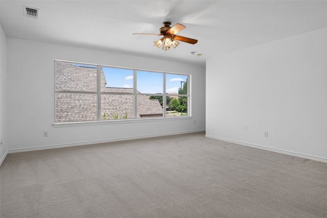 2612 Waters Edge Drive, Granbury, TX 76048