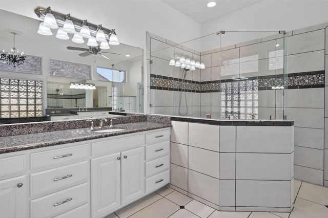 2612 Waters Edge Drive, Granbury, TX 76048