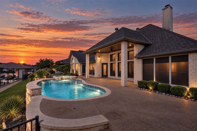 2612 Waters Edge Drive, Granbury, TX 76048