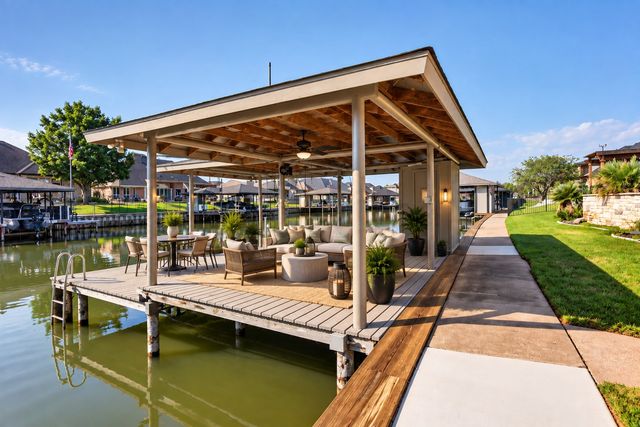2612 Waters Edge Drive, Granbury, TX 76048