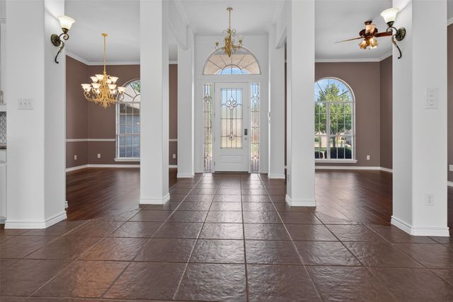 2612 Waters Edge Drive, Granbury, TX 76048
