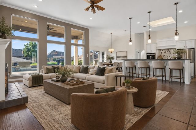 2612 Waters Edge Drive, Granbury, TX 76048