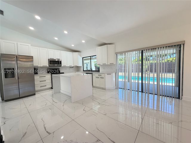 20888 Sugarloaf Ln 20888, Boca Raton, FL 33428