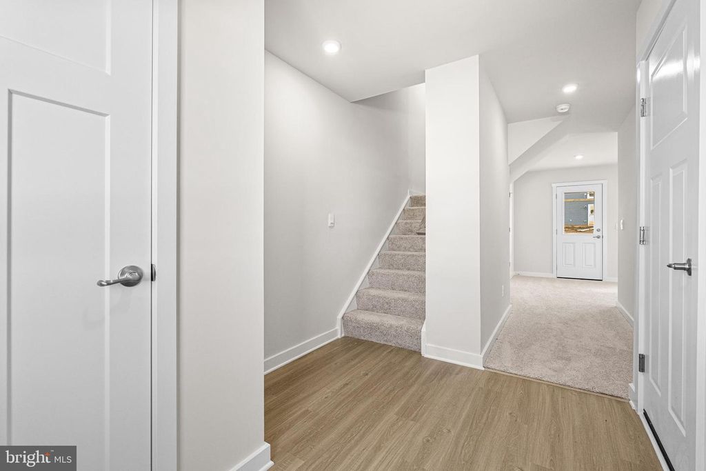 221 HUNTWELL WEST AVE, Ranson, WV 25438