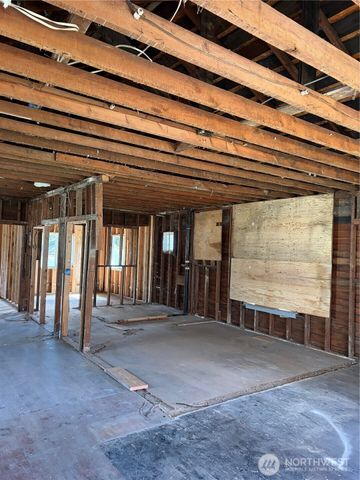 1506 Elizabeth Avenue, Bremerton, WA 98337