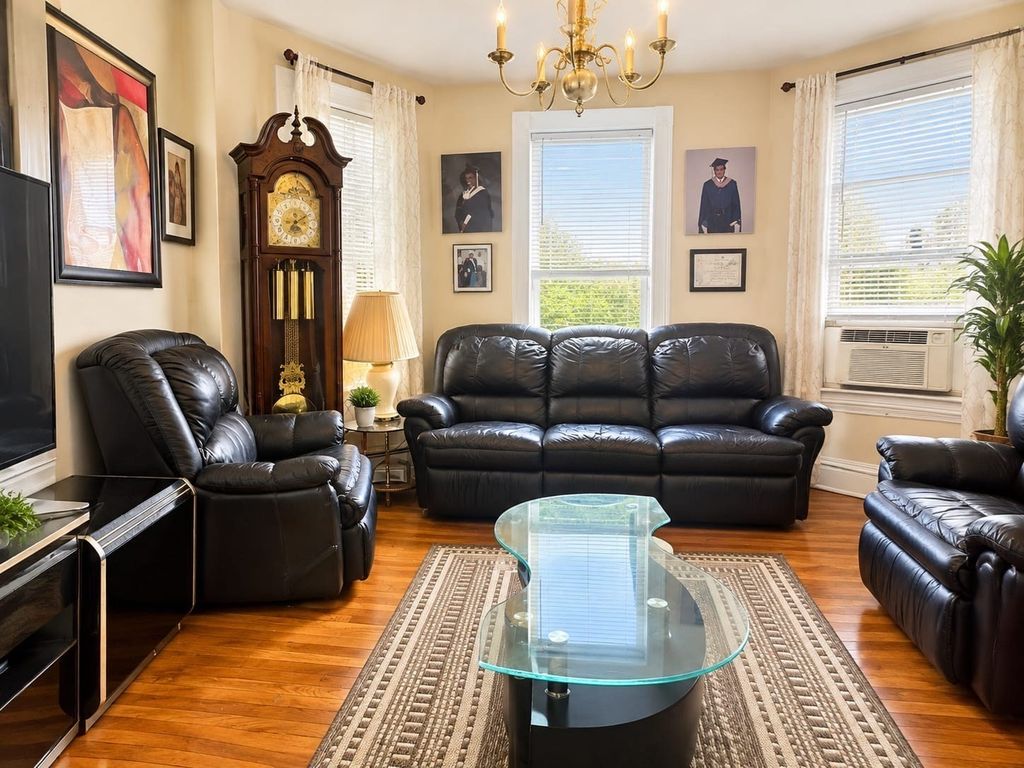355 Medford St 1, Somerville, MA 02145
