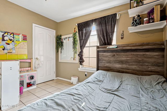 320 MIRASOL Drive, El Paso, TX 79907