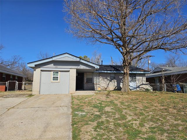 1305 Juniper Circle, Midwest City, OK 73110