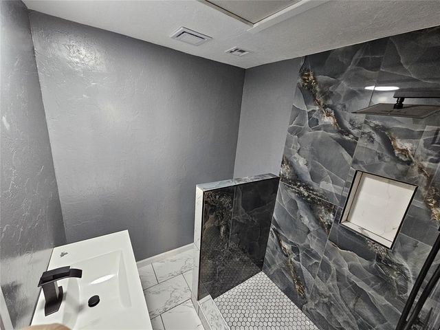 1305 Juniper Circle, Midwest City, OK 73110