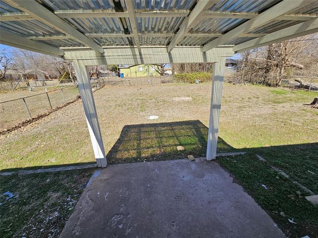 1305 Juniper Circle, Midwest City, OK 73110