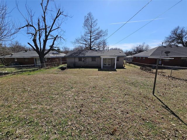 1305 Juniper Circle, Midwest City, OK 73110