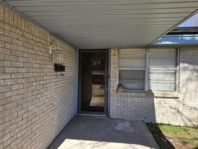 1305 Juniper Circle, Midwest City, OK 73110