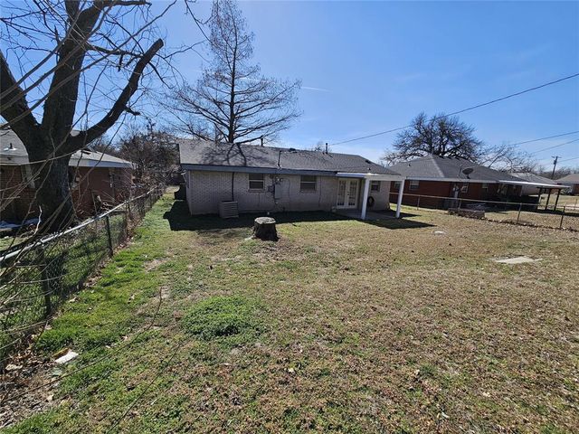 1305 Juniper Circle, Midwest City, OK 73110