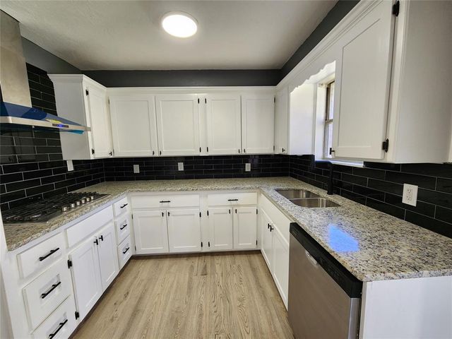 1305 Juniper Circle, Midwest City, OK 73110