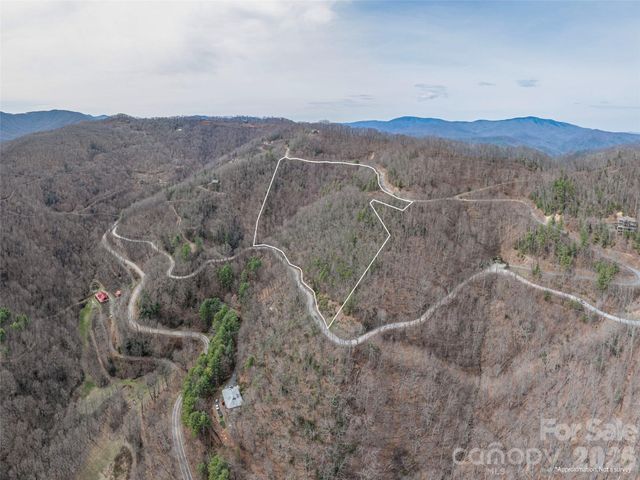 000 Sigogglin Road 17, Waynesville, NC 28786