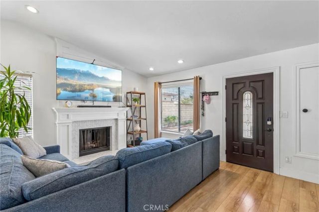 25916 Pueblo, Valencia, CA 91355