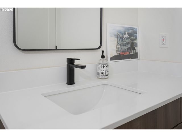 7557 N GILBERT Ave, Portland, OR 97203